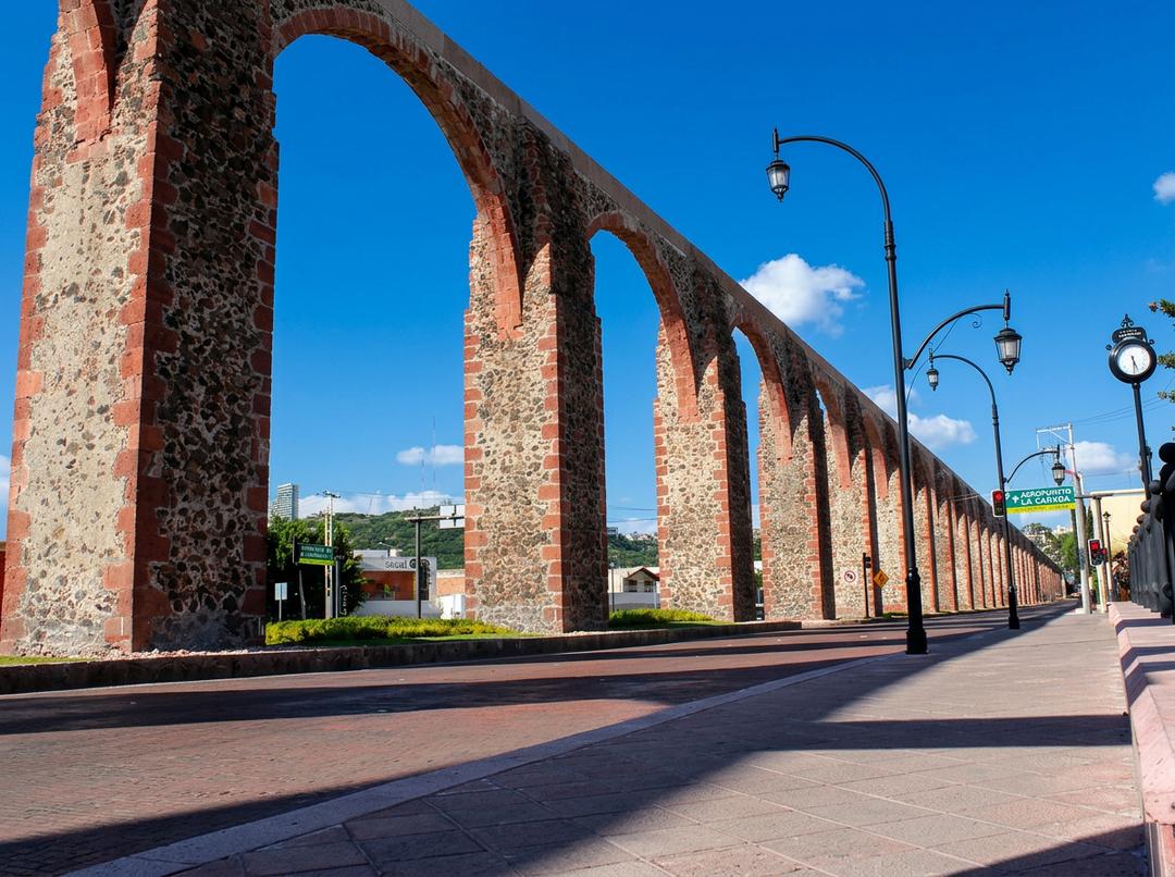 Acueducto de Querétaro funcional y panorámica